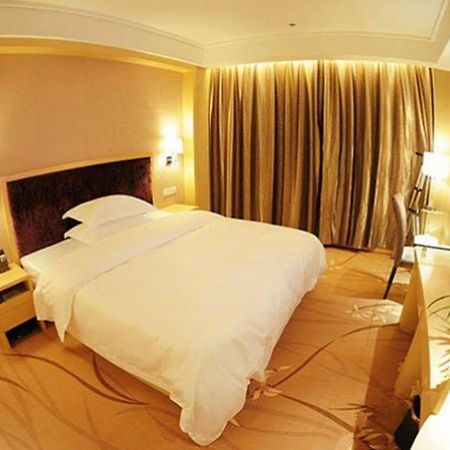 Ronghe Holiday Hotel Shiyan  Екстериор снимка