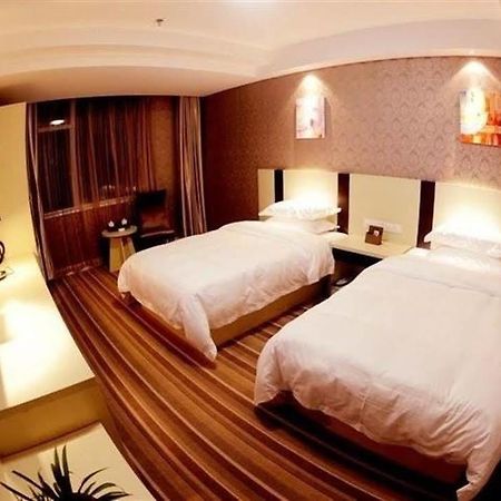 Ronghe Holiday Hotel Shiyan  Екстериор снимка