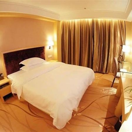 Ronghe Holiday Hotel Shiyan  Екстериор снимка