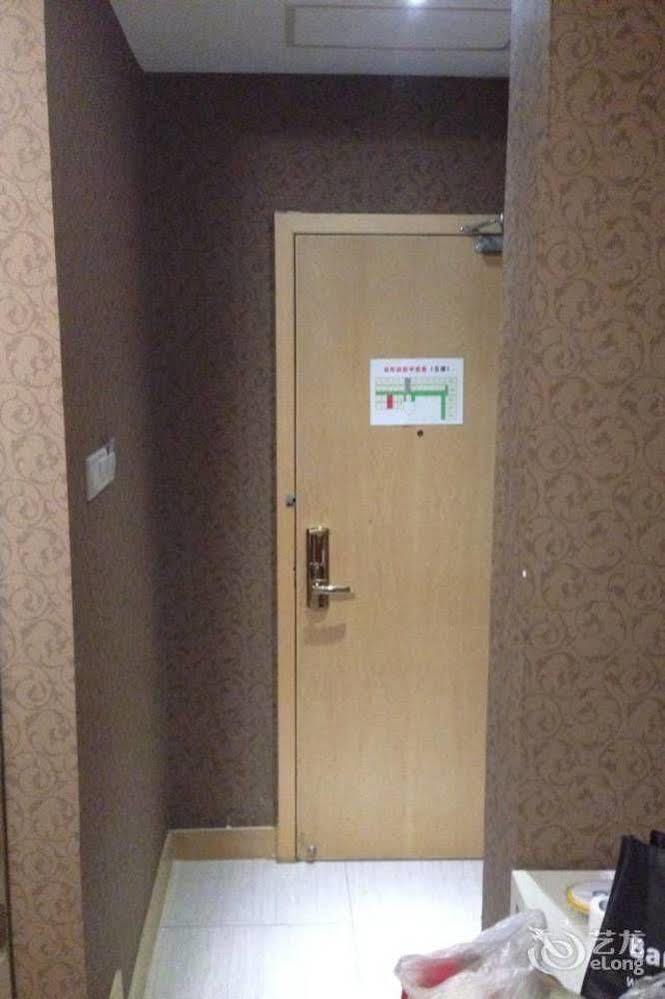 Ronghe Holiday Hotel Shiyan  Екстериор снимка